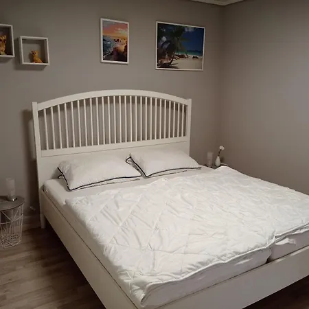 2 Schlafzimmer Appartement Eg Terrasse, Hund, Kamin Bodenwerder
